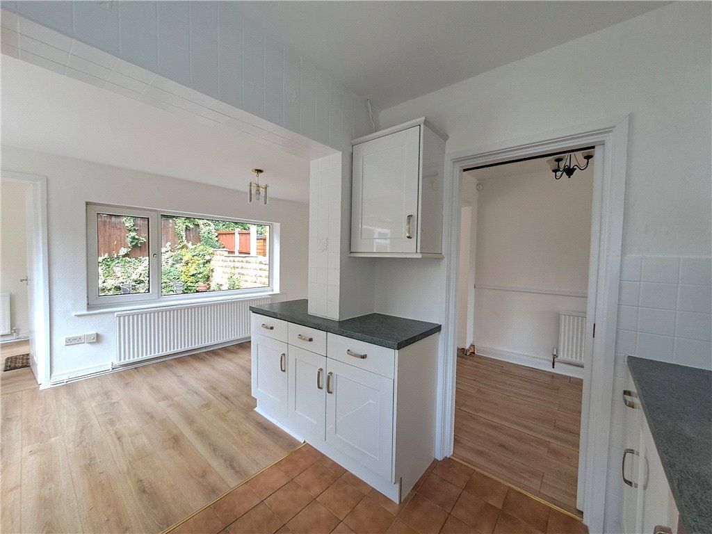 Property photo 3 of 11 Kitchen Dining