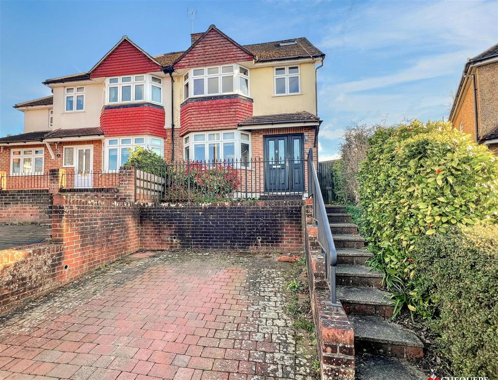 Property photo 1 of 25 Front