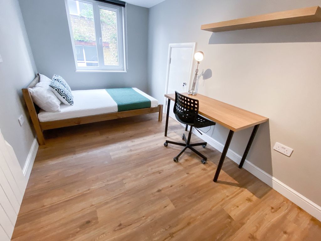 Property photo 3 of 6 1-06