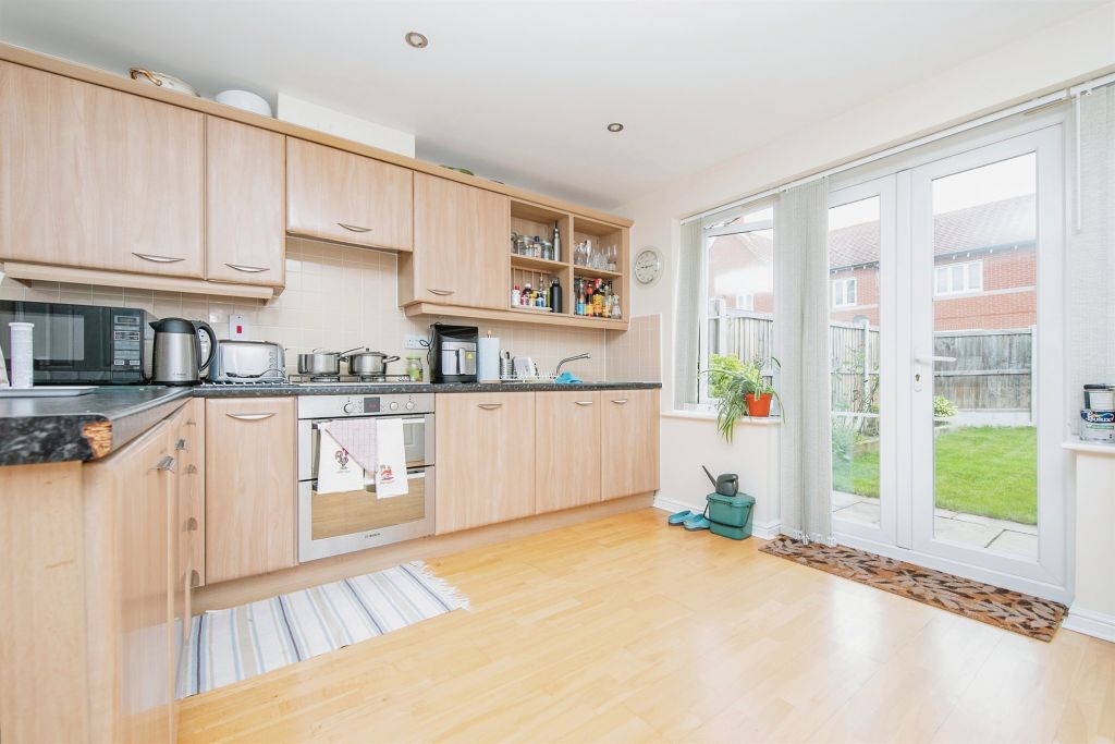 Property photo 2 of 17