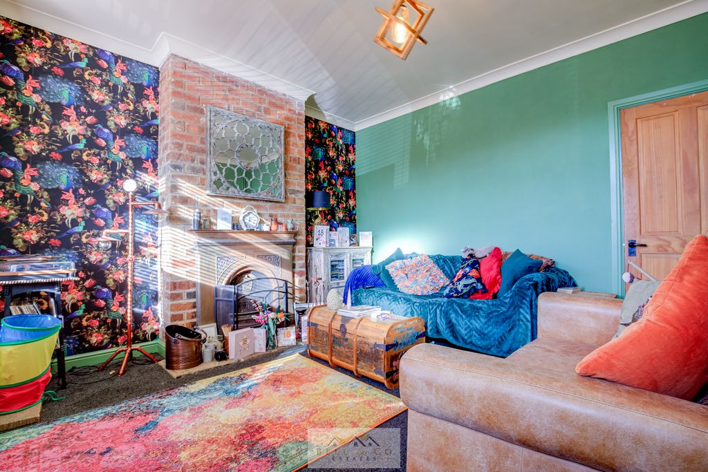 Property photo 3 of 25 Lounge 1.2