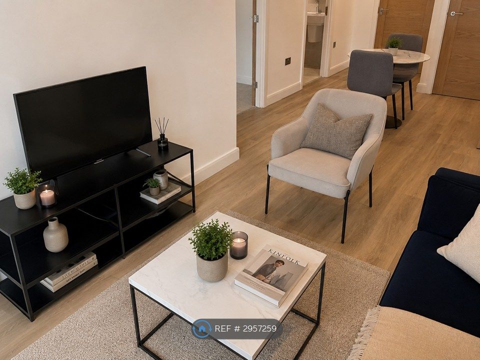 Property photo 3 of 9 Living Area