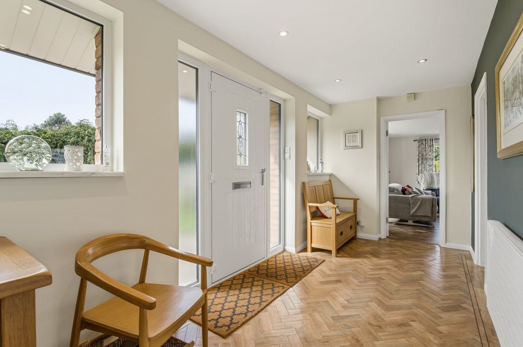 Property photo 3 of 23