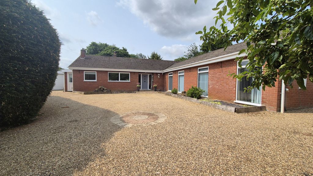 Property photo 1 of 43
