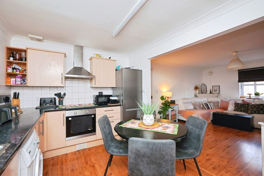 Property photo 1 of 19 Pbox-Img.Jpg