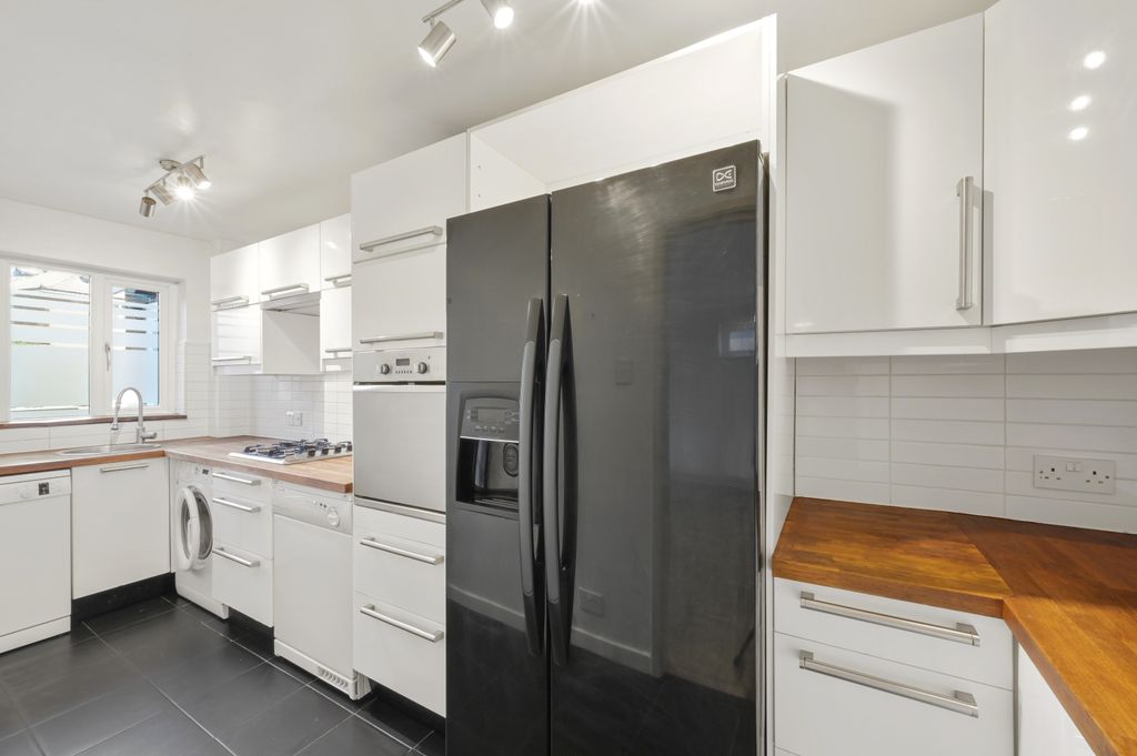 Property photo 3 of 12 Picture No. 13