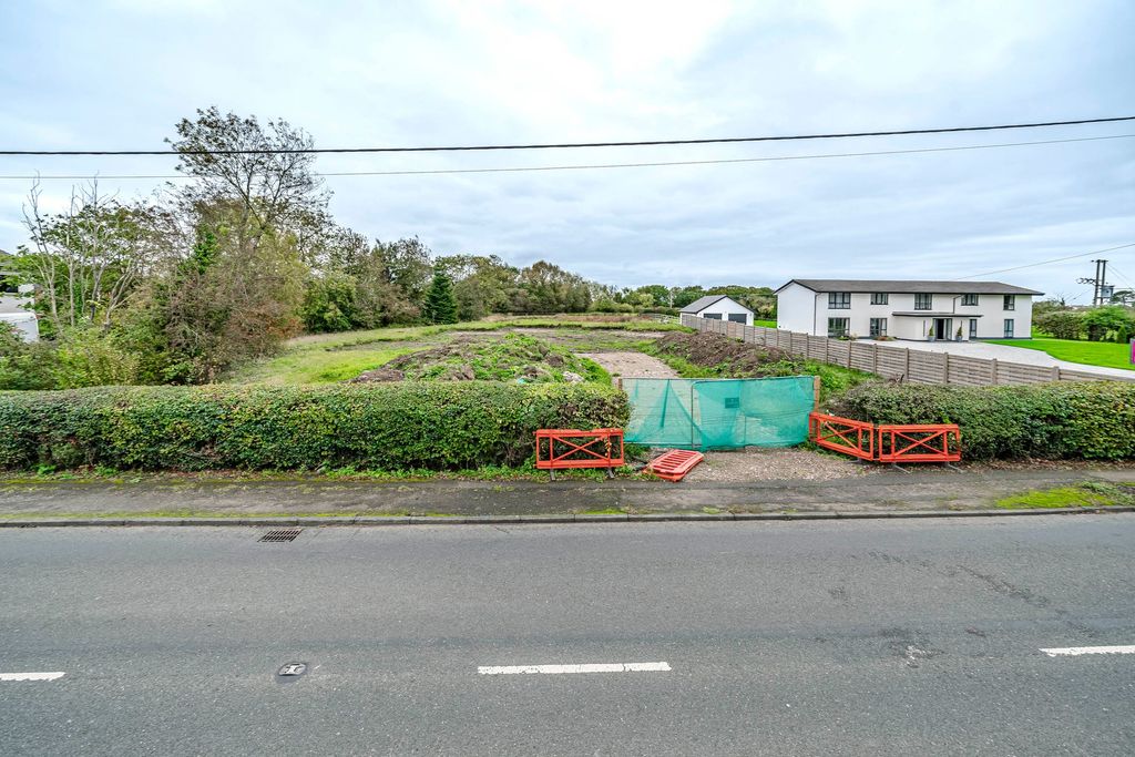 Property photo 2 of 3