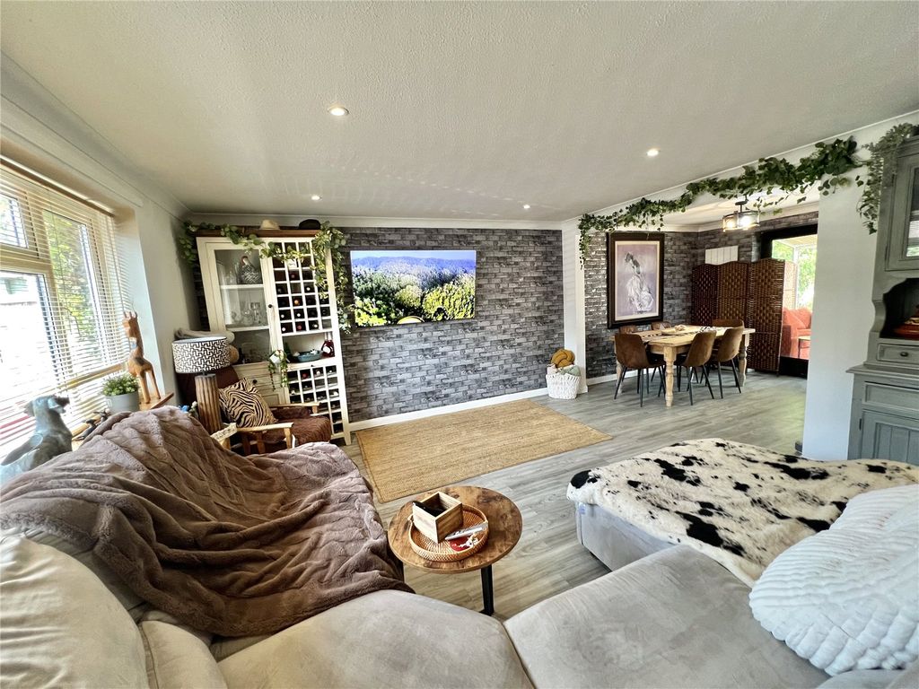 Property photo 2 of 19 Picture No. 07