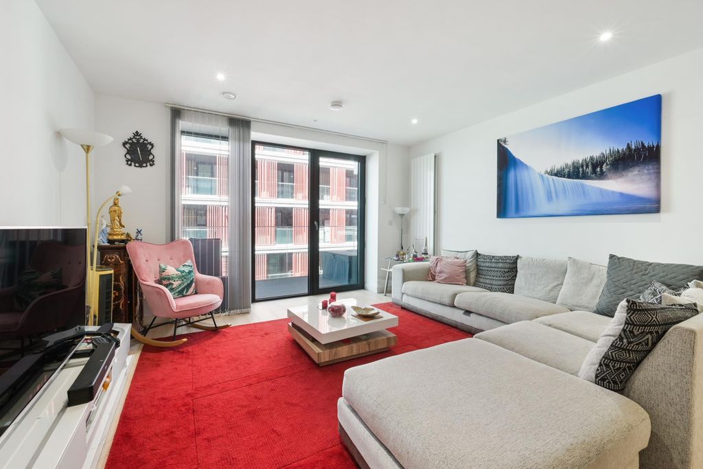 Property photo 1 of 12