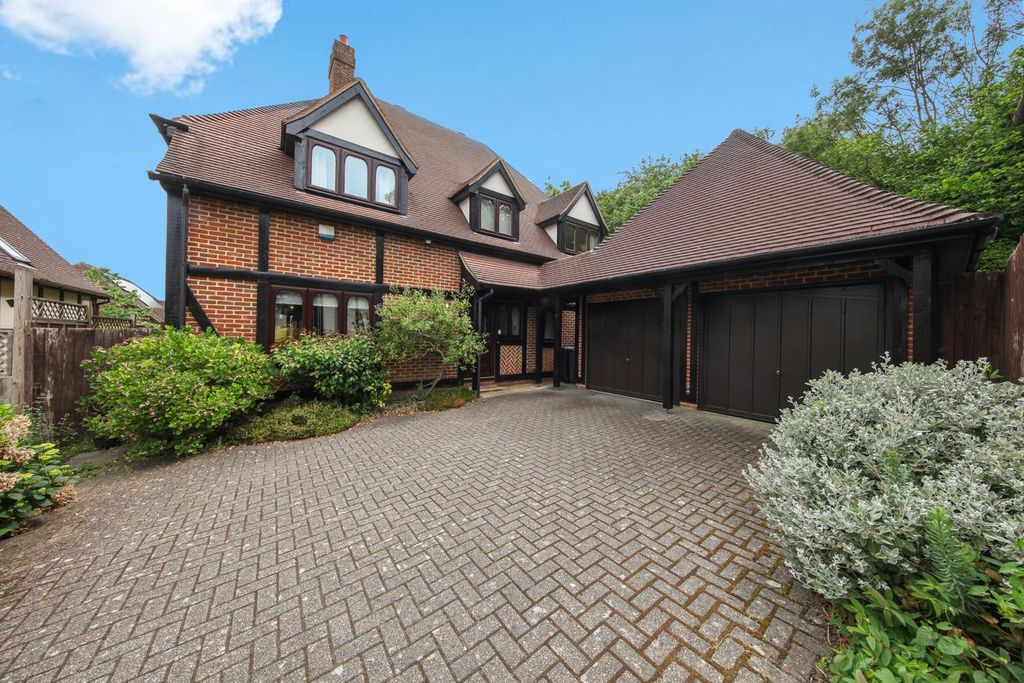 Property photo 1 of 16