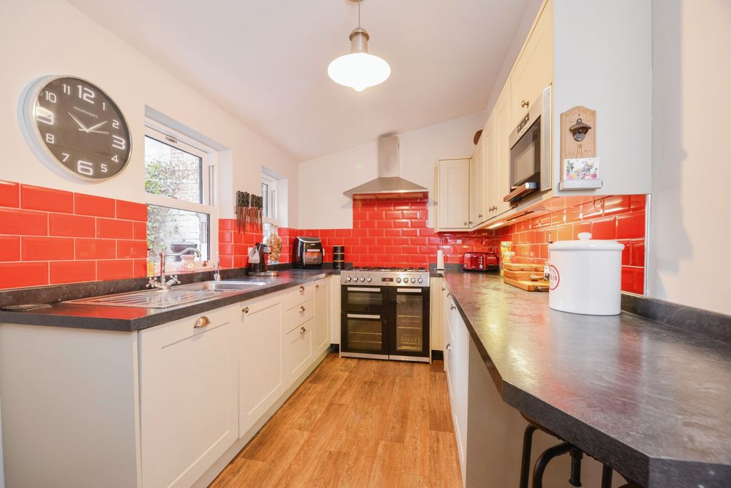 Property photo 2 of 17 Photography