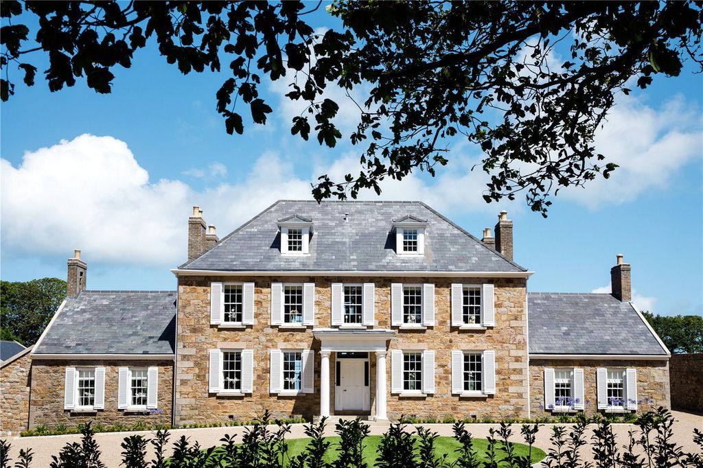 Property photo 1 of 25 Exterior