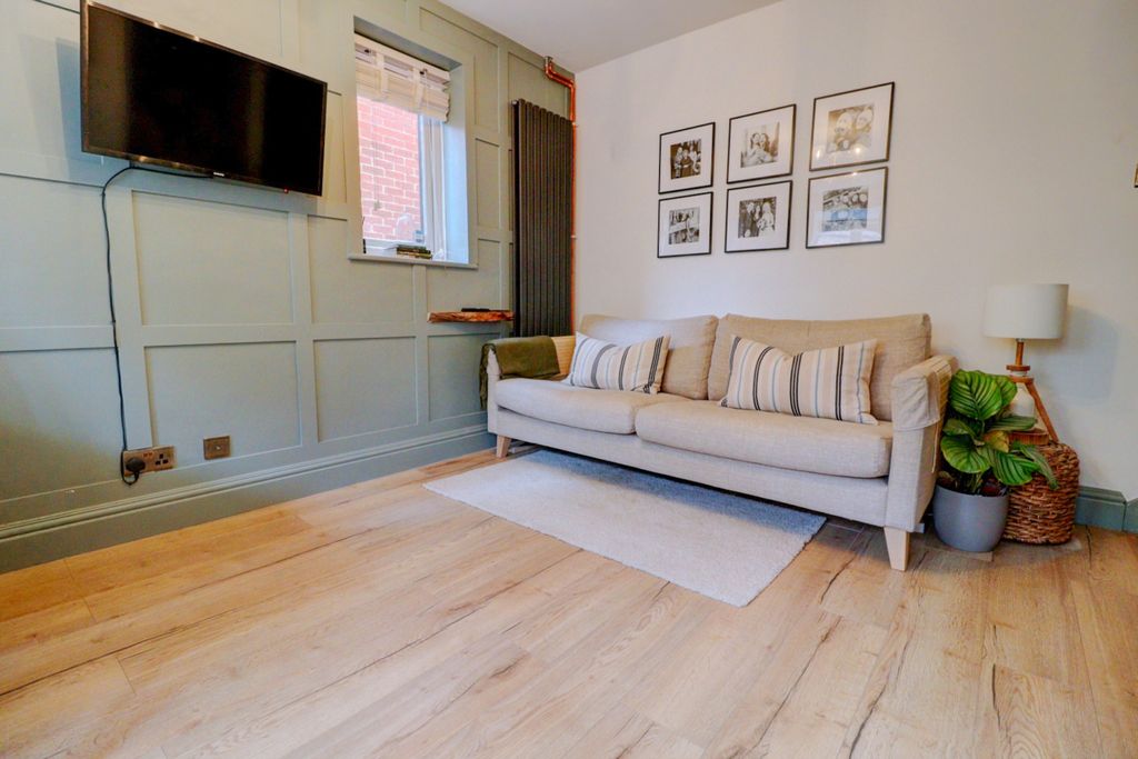 Property photo 3 of 9 Picture No. 04