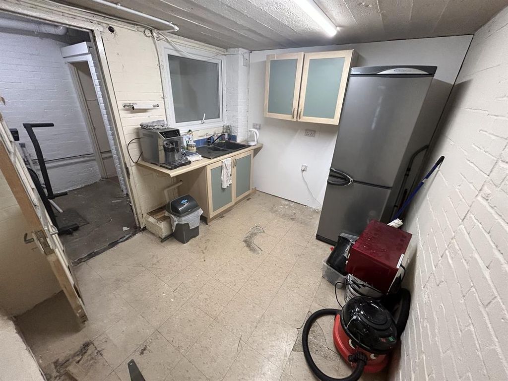 Property photo 3 of 3 Photo