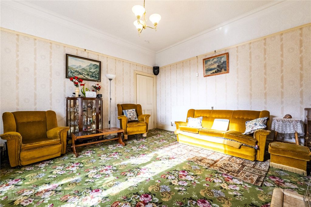 Property photo 3 of 23 Living Room