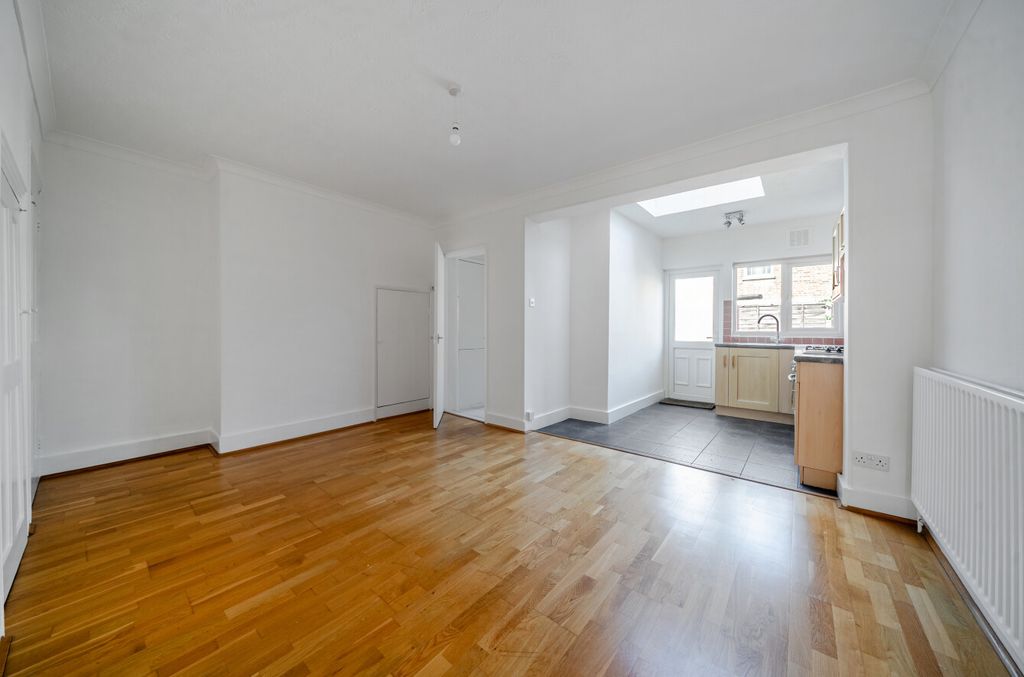 Property photo 3 of 19 1488141-13-6A5899...