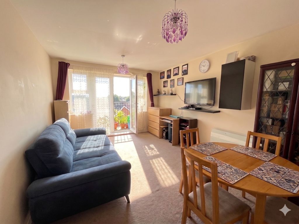 Property photo 2 of 8 5129943