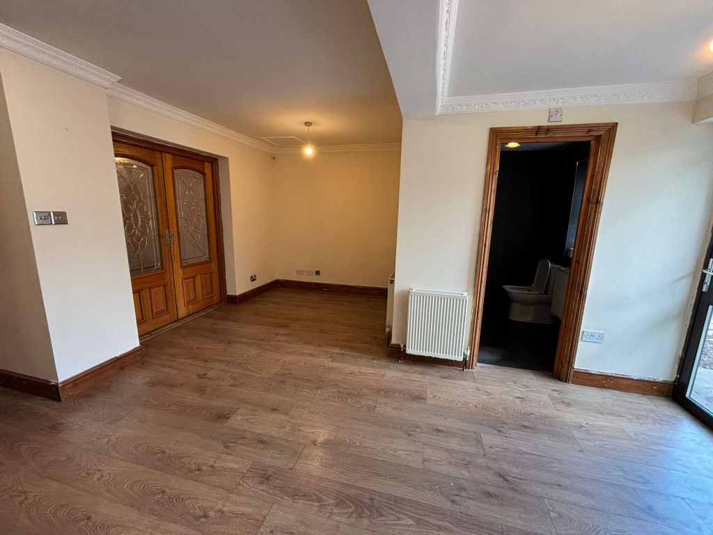 Property photo 3 of 28