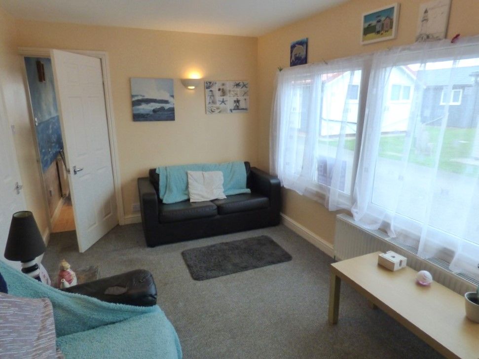 Property photo 3 of 14 Lounge