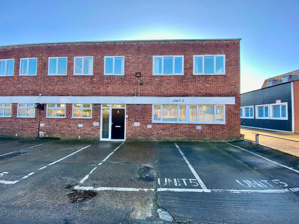 Property photo 1 of 5