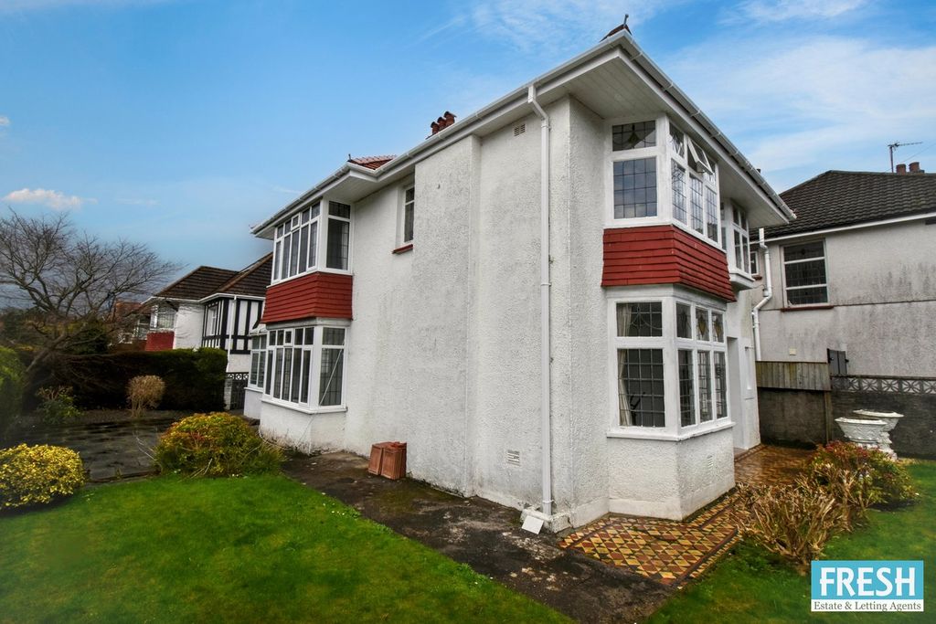 Property photo 2 of 31