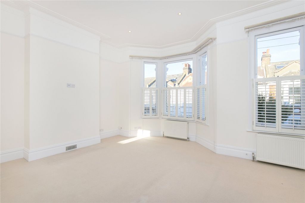 Property photo 3 of 14 Picture No. 25