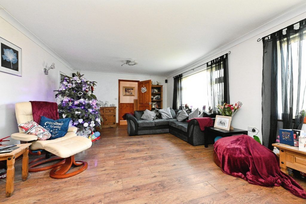 Property photo 3 of 40