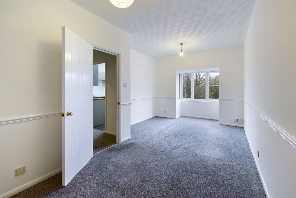Additional image 4 of 2 bed flat for saleTamarin Gardens, Cambridge CB1