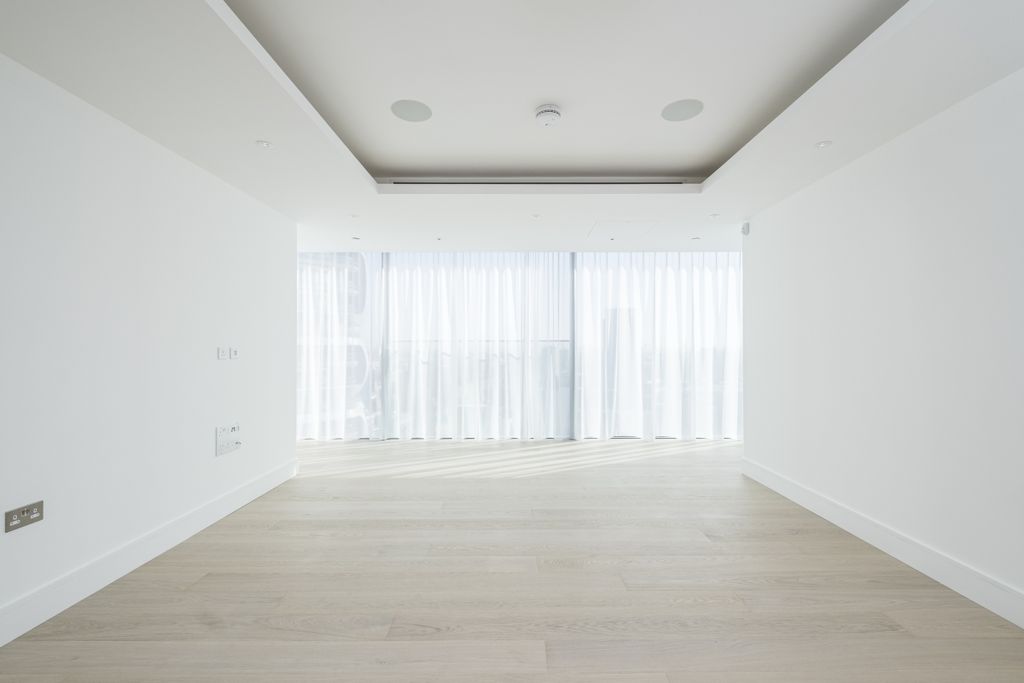 Property photo 3 of 30 Carrara Tower