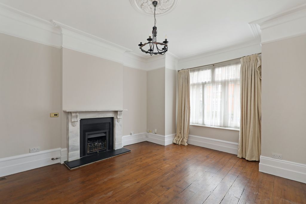 Property photo 3 of 13