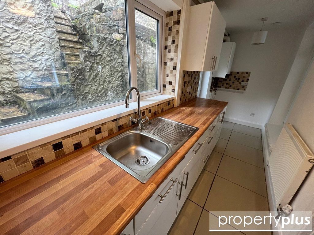 Property photo 3 of 9 Picture No. 05