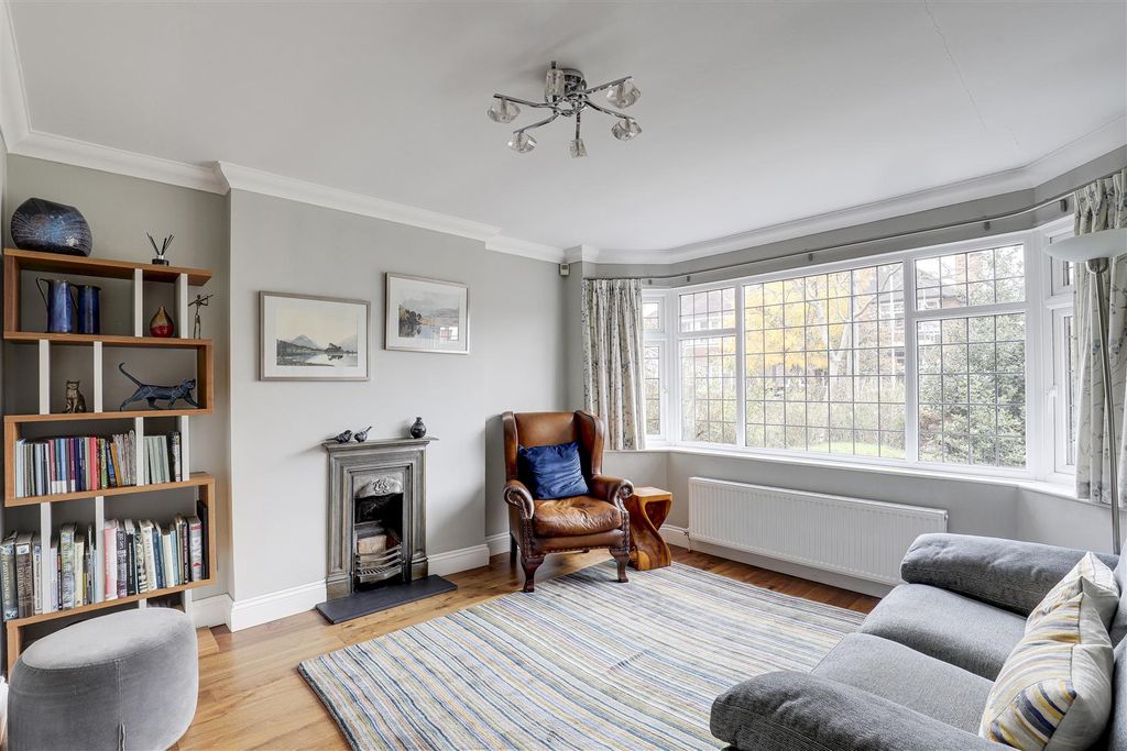 Property photo 2 of 27 5930.Jpg