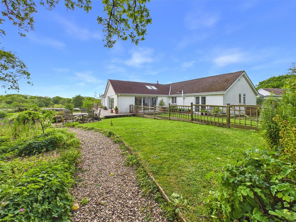 Property photo 1 of 31 Picture No. 25