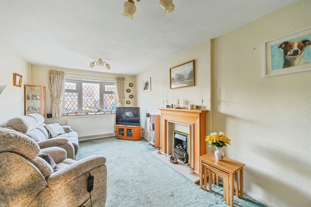 Property photo 2 of 19