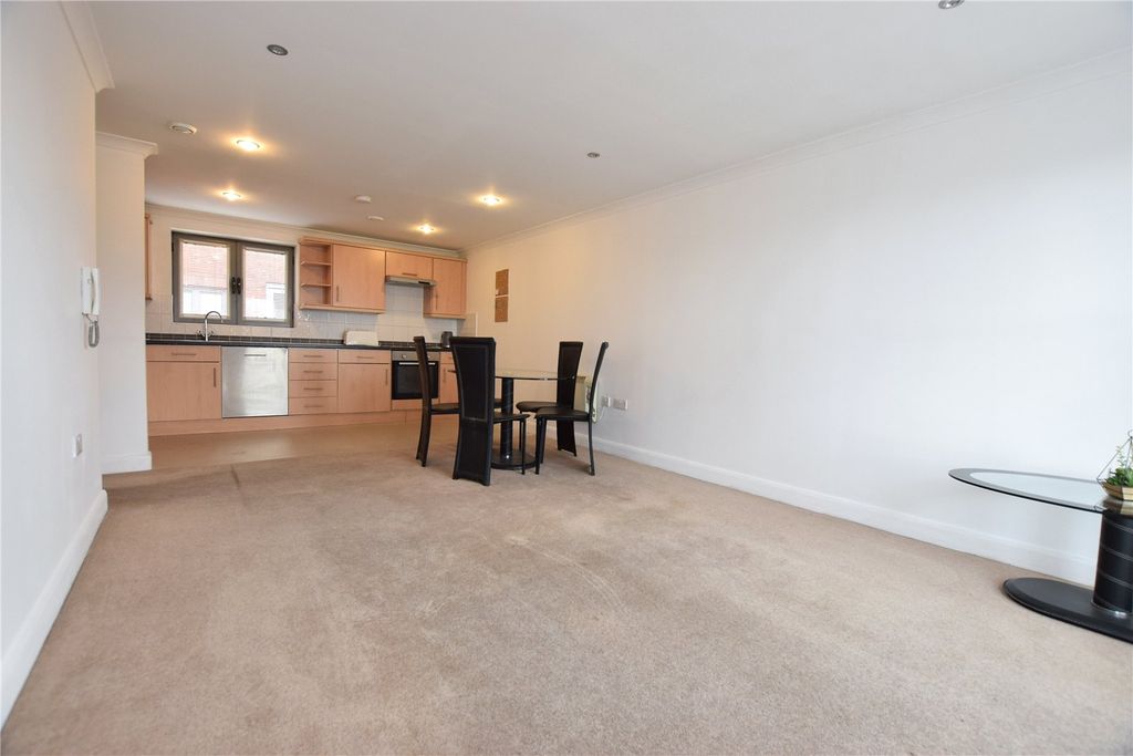 Property photo 2 of 9 Picture No. 06
