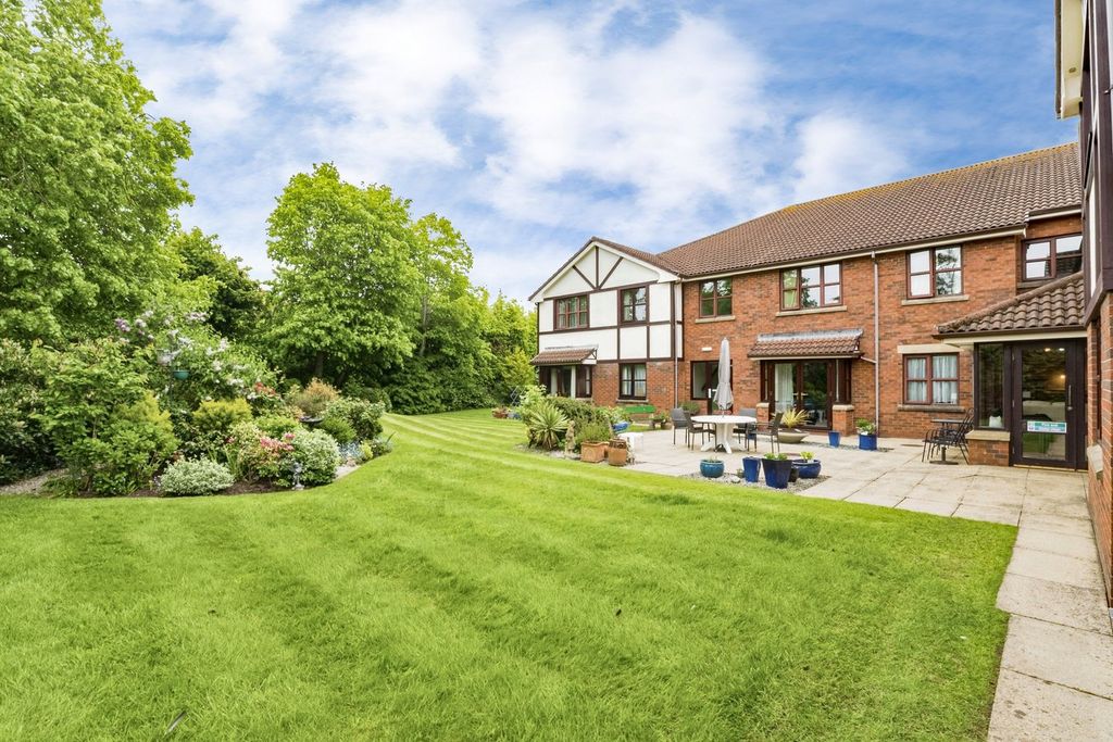 Additional image 12 of 1 bed property for saleGrosvenor Close, Poulton-Le-Fylde FY6