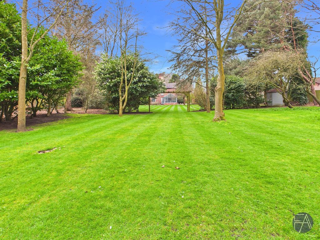 Property photo 3 of 27 4911313