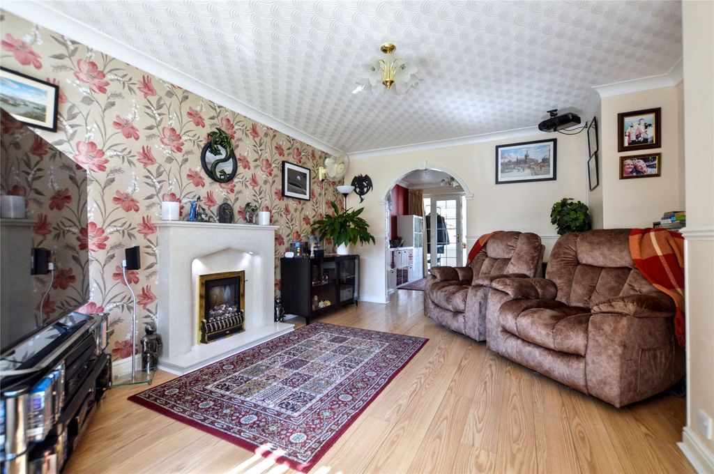 Property photo 2 of 22 Picture No. 01
