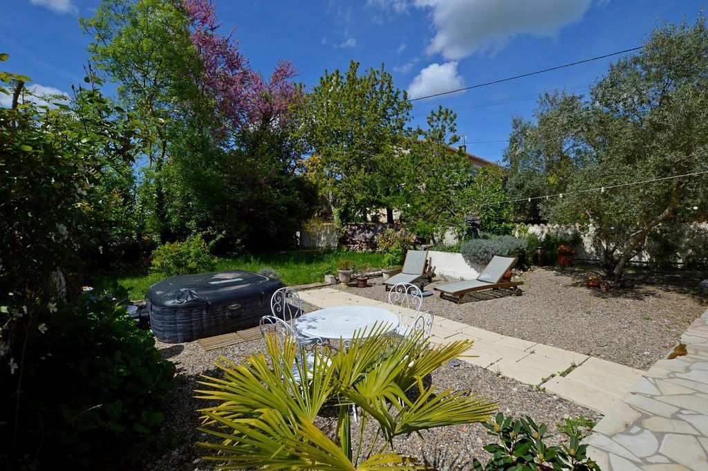 Property photo 2 of 20 Photo 23