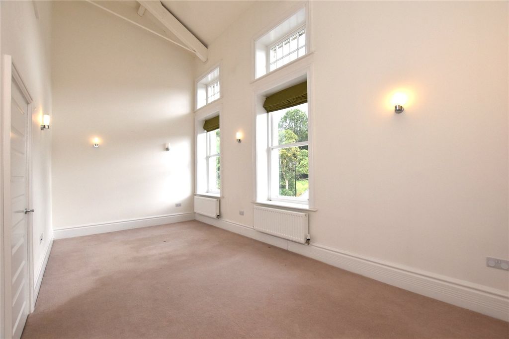 Property photo 3 of 19 Picture No. 30