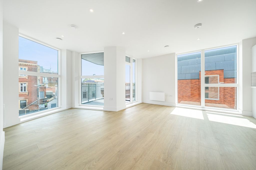 Property photo 1 of 11 Living Area