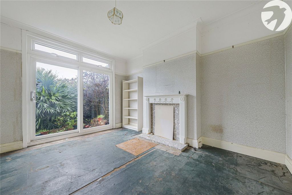 Property photo 3 of 23 Picture No. 35