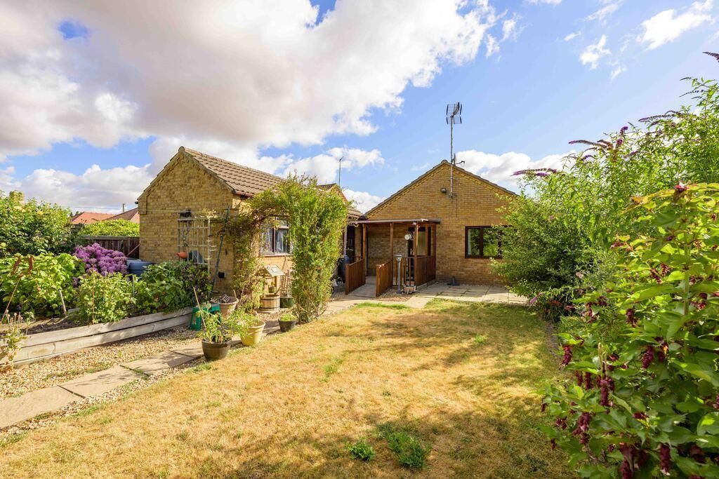 Property photo 2 of 21