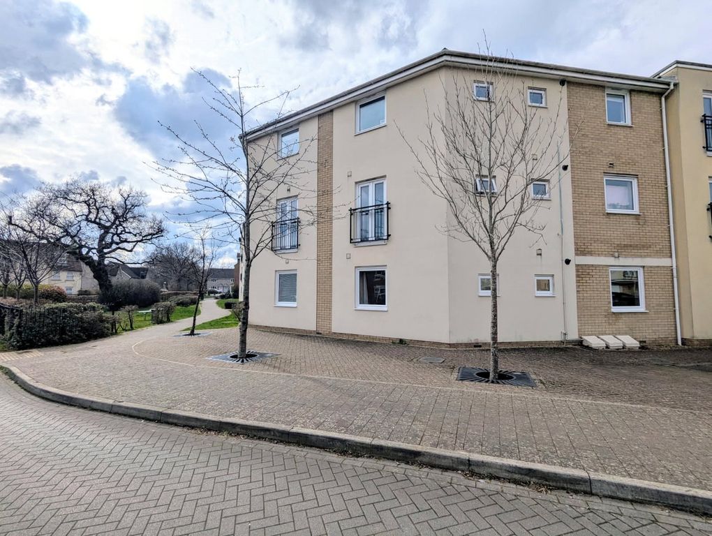 Property photo 2 of 8 External