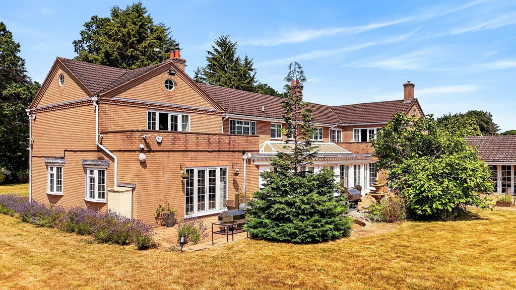 Property photo 1 of 50