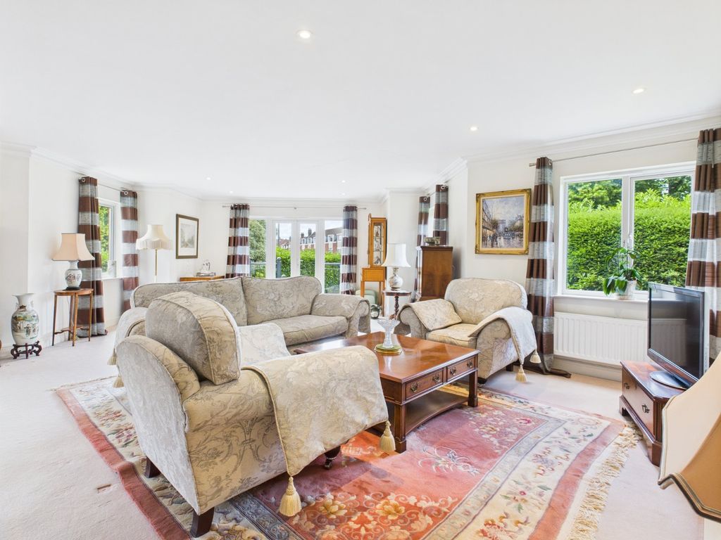 Property photo 2 of 13 Sitting Room