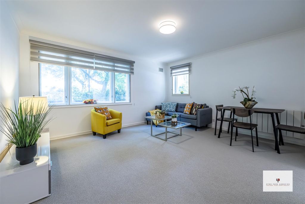 Property photo 2 of 11 Devonport 2-001 Hr - Hpa.Jpg