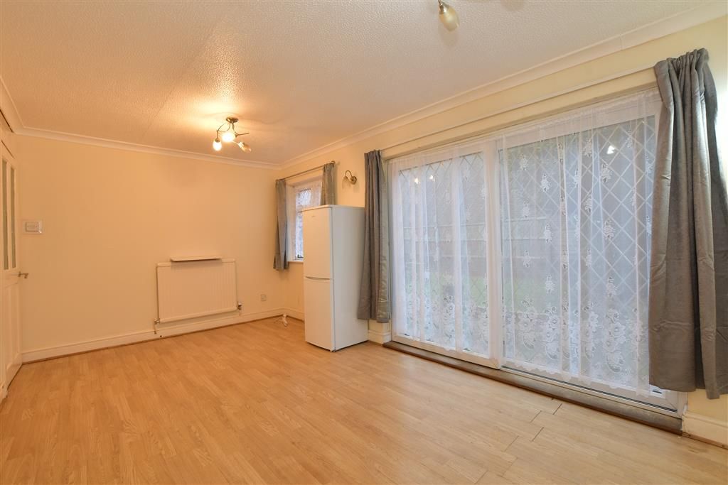 Property photo 1 of 9 Lounge/Dining Room