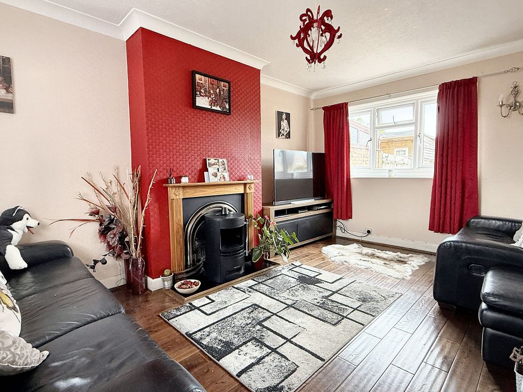 Property photo 3 of 16