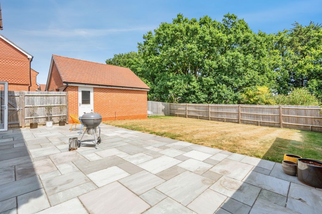 Property photo 2 of 29